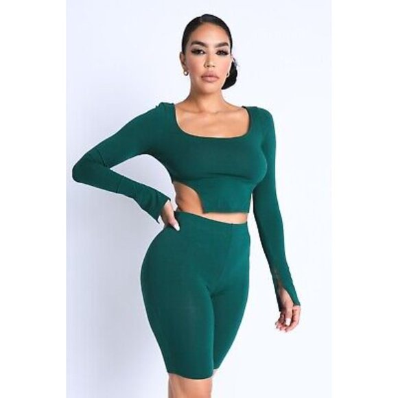 Women Side Cutout Square Neckline Crop Top And Matching Biker Shorts 2 Piece Set - Picture 2 of 9